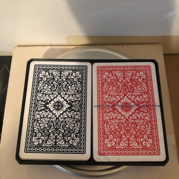ROYAL 100% Plastic Playing Cards - Picture 5 of 5